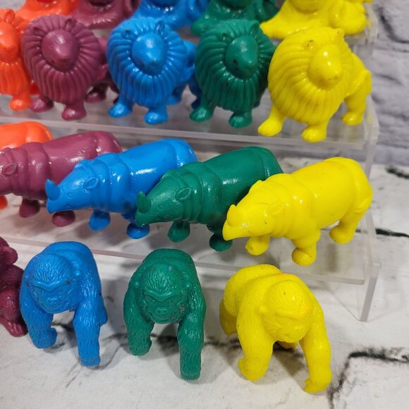 TootsieToy Rubber Animal Figures Safari Zoo Lot of 25 Lions Gorillas Rhinos - Picture 5 of 9